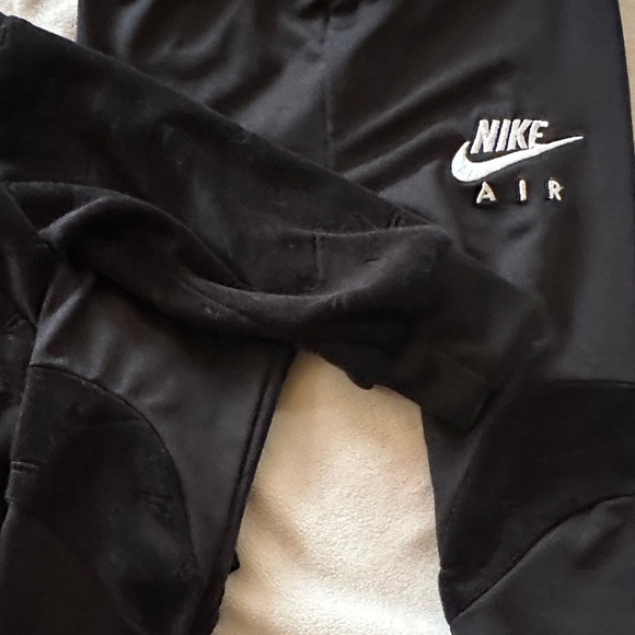 Nike Black Air Tracksuit Set - Picture 5 of 6